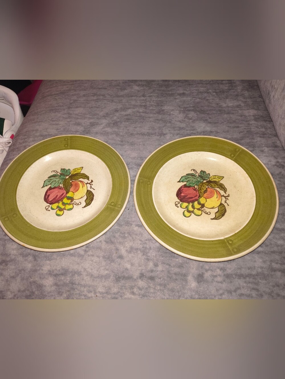 Poppytrail Made In California Green Rim Fruit Pattern Dinner Plates - Set of 2